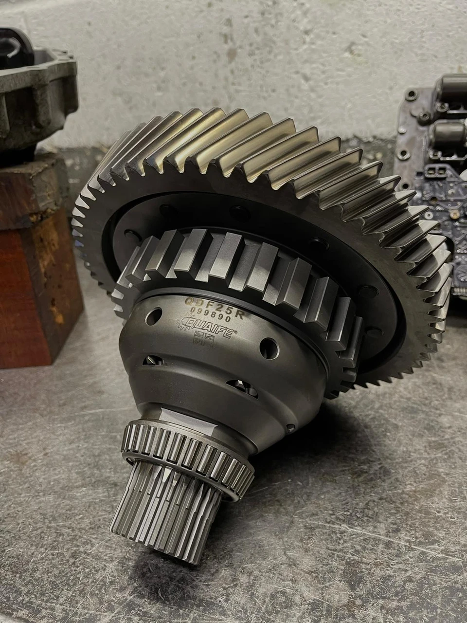 Quaife QDF25R limited slip differential for VAG DQ250 6 Speed 4 Wheel Drive Gearboxes